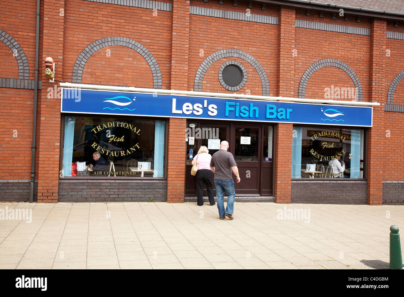 Les`s world famous and award winning fish & chips restaurant in Crewe Cheshire UK Stock Photo